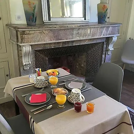 Bed and Breakfast Un Jardin En Sarlat-la-Caneda
